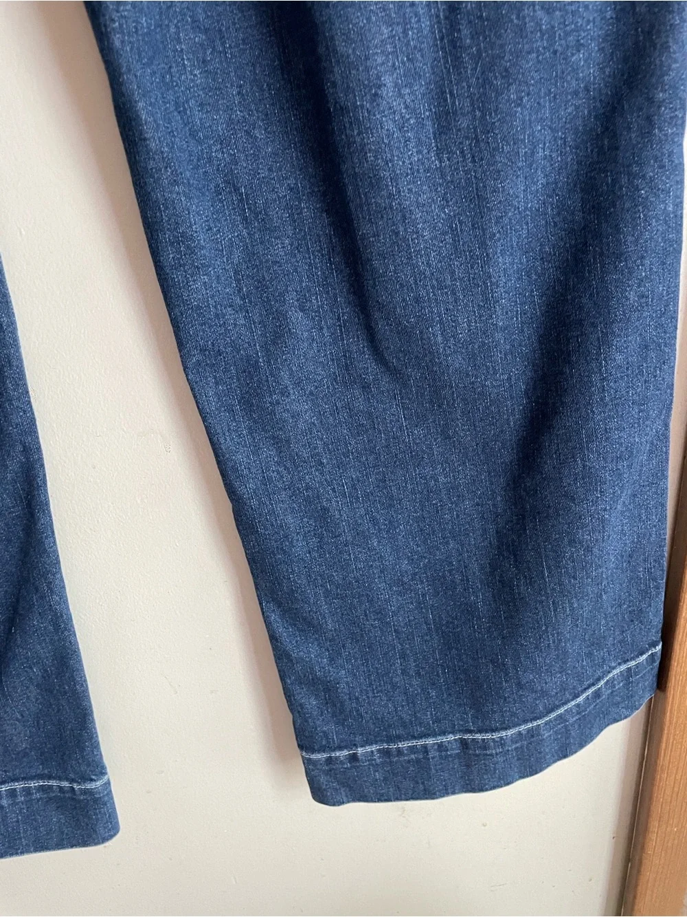 FRAME Utility Relaxed Straight Jeans in Gabriel